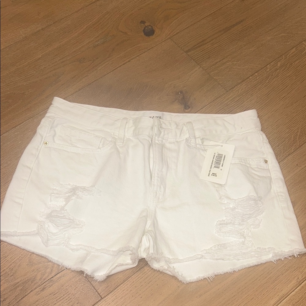 FRAME - LE GRAND GARÇON White Distressed Women's Denim Shorts